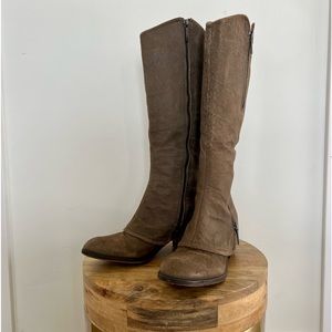 Donald J. Pliner Western Couture Collection Distressed Olive Boot Size 9